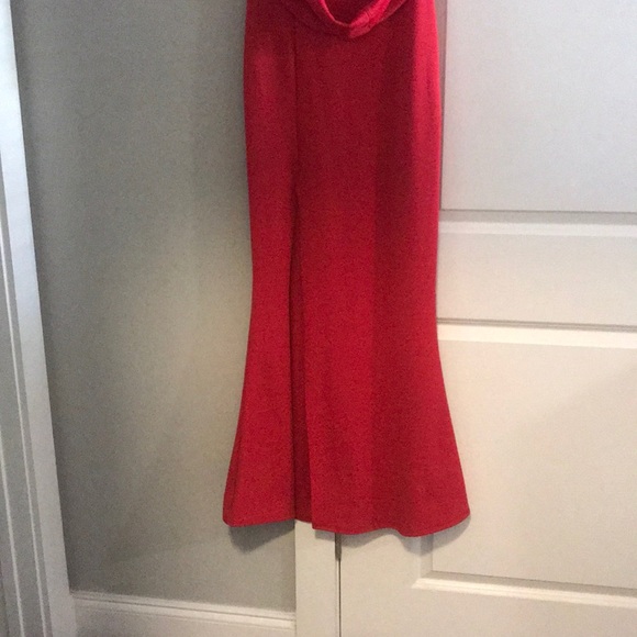Formal red dress - Picture 2 of 7